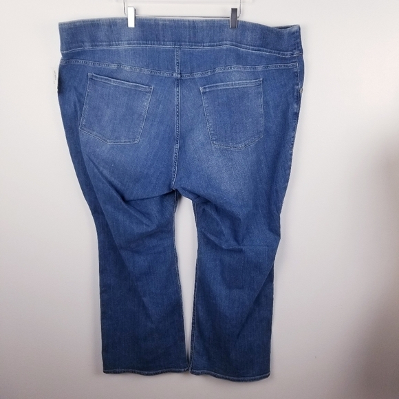 Old Navy Distressed Bootcut Jeans NWT - Picture 2 of 5